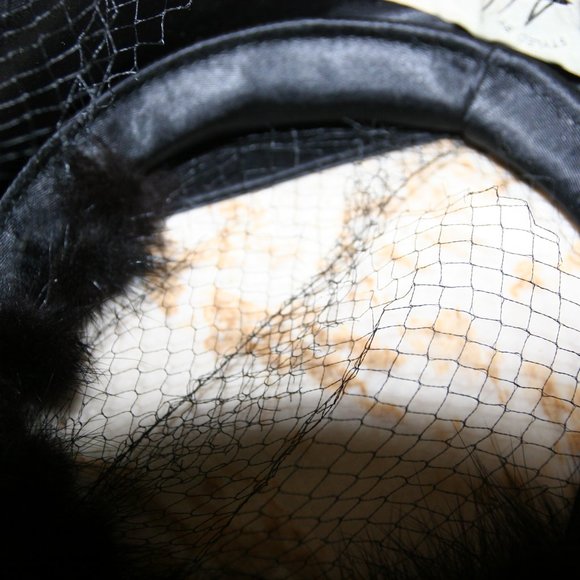 Vintage black satin hat with large bow, real fur & netting, "Styled by Abbye" - Picture 2 of 4